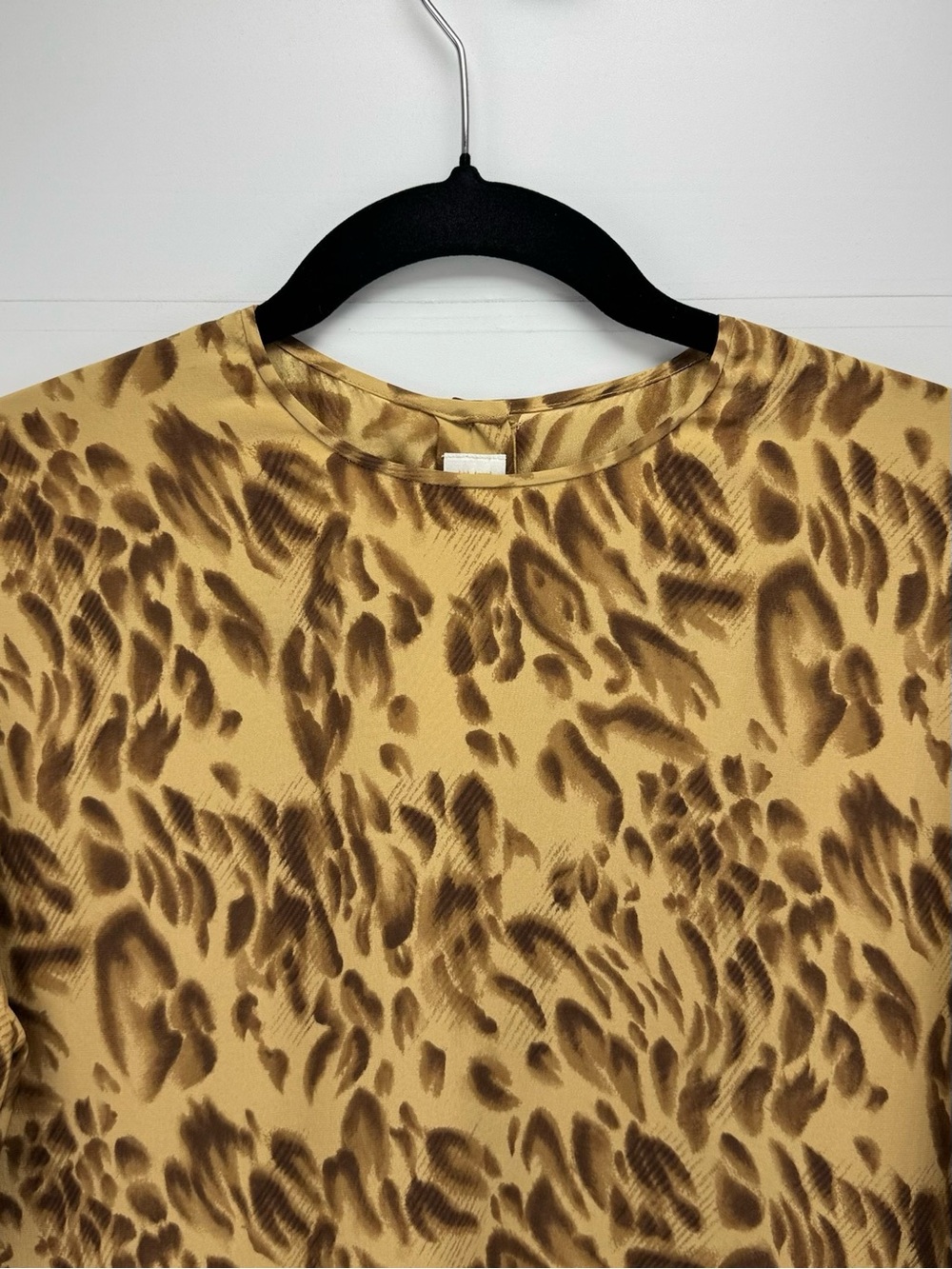 Women’s Leopard Print Short Sleeve 100% Silk Blouse - Tan - Picture 5 of 16